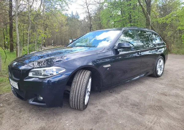 samochody osobowe BMW Seria 5 cena 105550 przebieg: 158000, rok produkcji 2016 z Warszawa